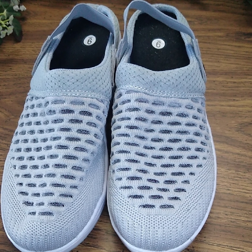Blue Slip-On Sneakers with Mesh Design Size 9